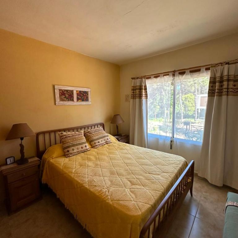 Casa amplia para 6 personas en Valeria del Mar - Three-Bedroom Home - 7