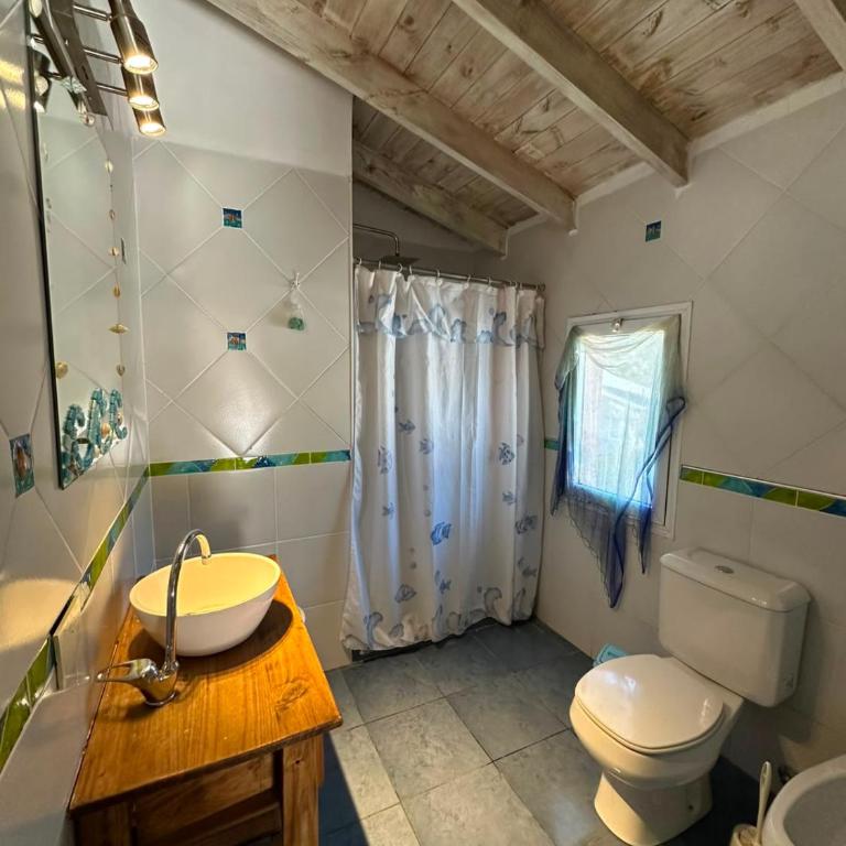 Casa amplia para 6 personas en Valeria del Mar - Three-Bedroom Home - 12