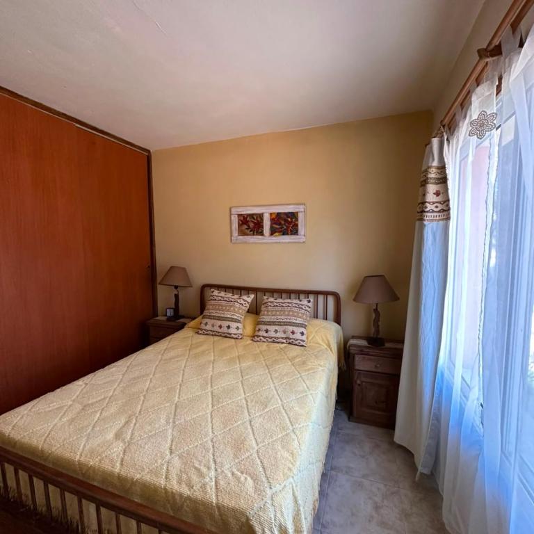 Casa amplia para 6 personas en Valeria del Mar - Three-Bedroom Home - 18