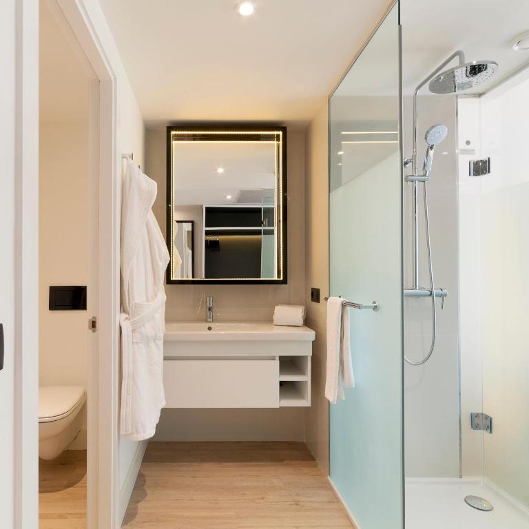 INNSiDE by Meliá Palma Bosque - The Innside Premium Room - Pool View and Balcony - 2
