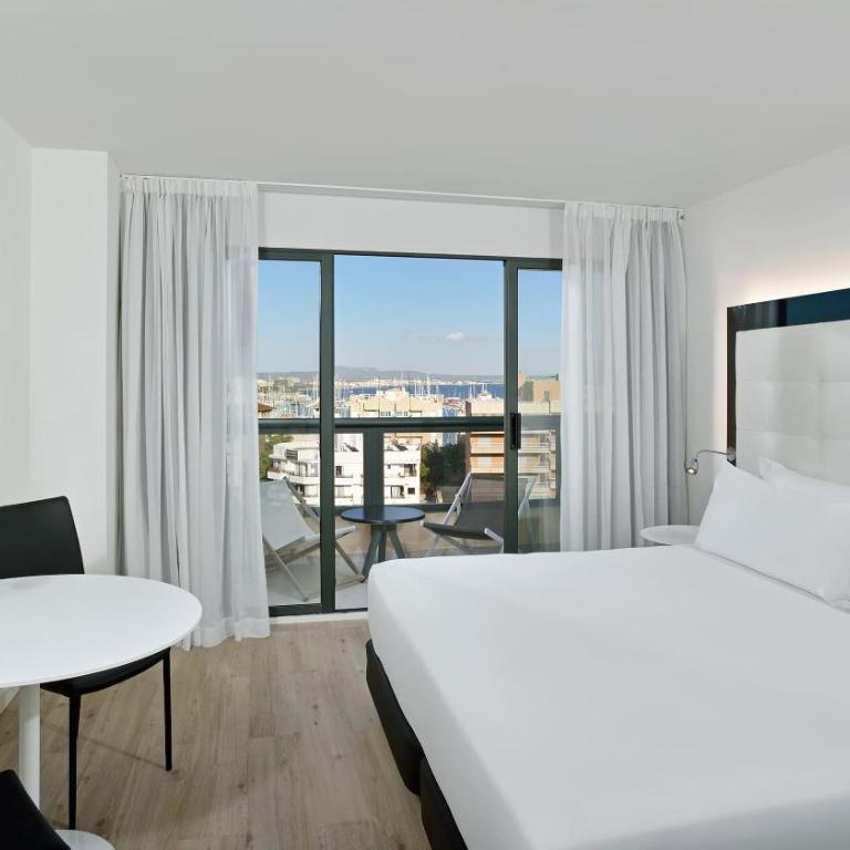 INNSiDE by Meliá Palma Bosque - The Innside Premium Room - Cathedral and Bay View - 2