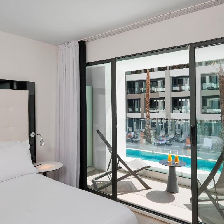 INNSiDE by Meliá Palma Bosque - The Innside Premium Room - Pool View and Balcony - 6