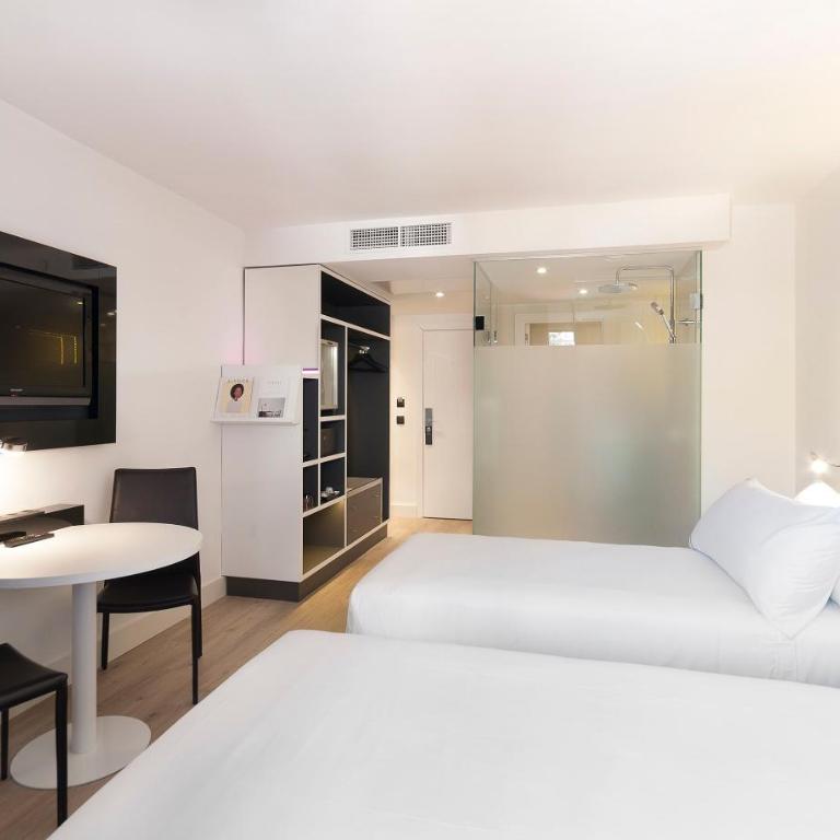 INNSiDE by Meliá Palma Bosque - The Innside Premium Room - Pool View and Balcony - 7