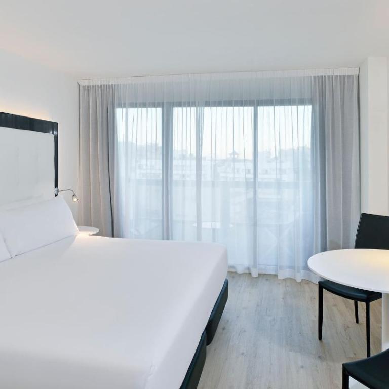 INNSiDE by Meliá Palma Bosque - The Innside Room - Pool View and Balcony - 4