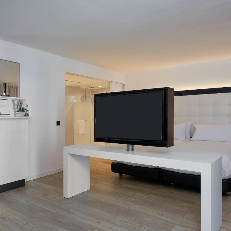 INNSiDE by Meliá Palma Bosque - The Loft - Pool View - 3