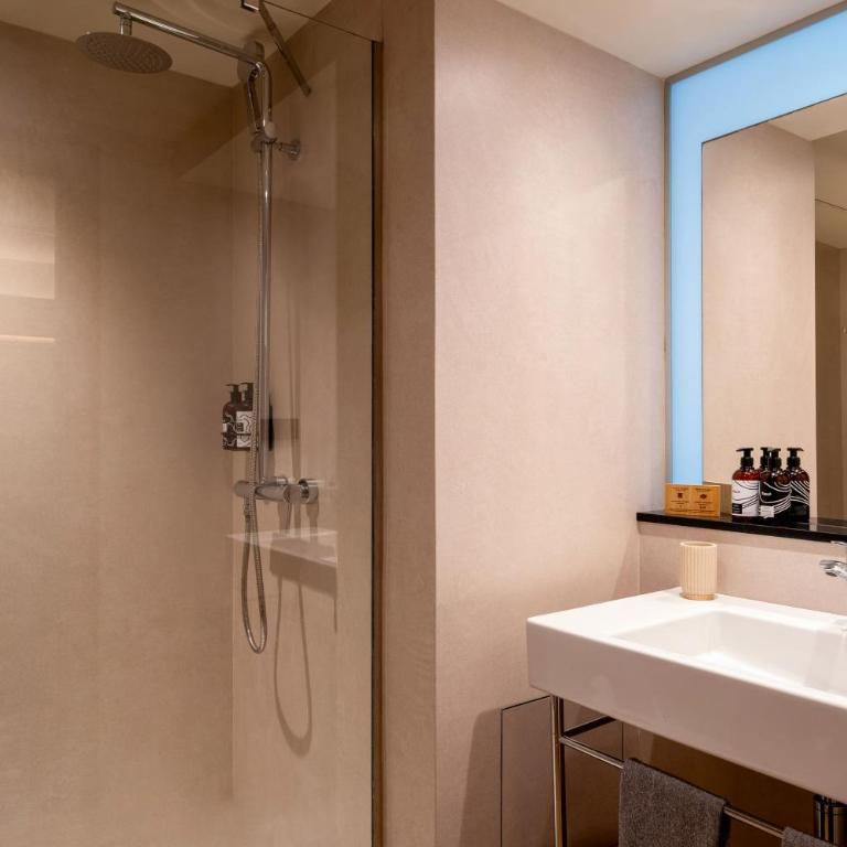 INNSiDE by Meliá Palma Bosque - Habitación Comunicada Innside - 7