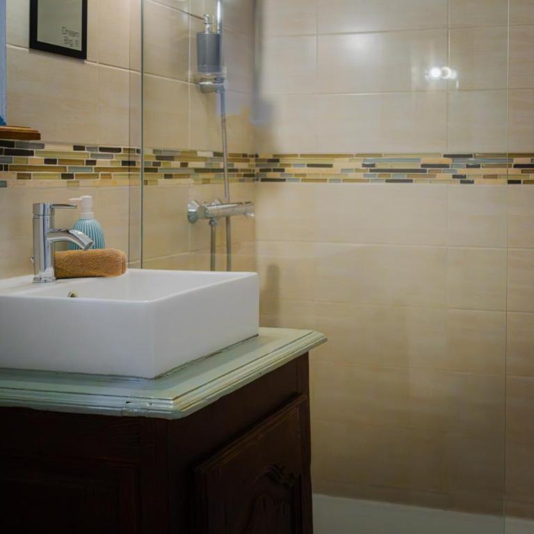L'Alcôve Sainte-Anne, au cœur du Vieux Mans - Studio mit Queensize-Bett - 3