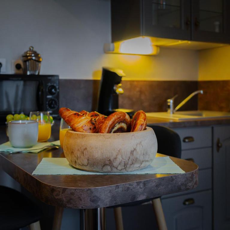 L'Alcôve Sainte-Anne, au cœur du Vieux Mans - Studio mit Queensize-Bett - 32