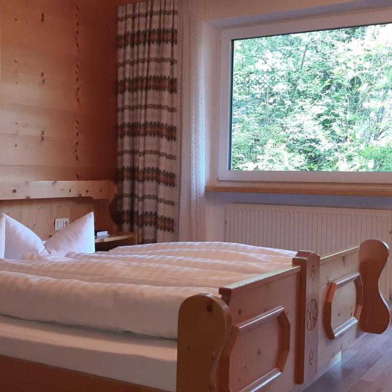 Gasthof Hirschen - Doppelzimmer mit Balkon - 4