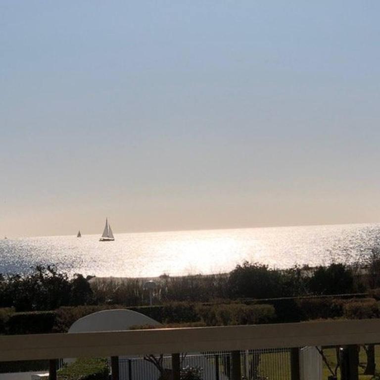 Au couchant, premiere ligne, t3 pour 6 N112 - Appartement 2 Chambres avec Terrasse et Vue sur la Mer - 11
