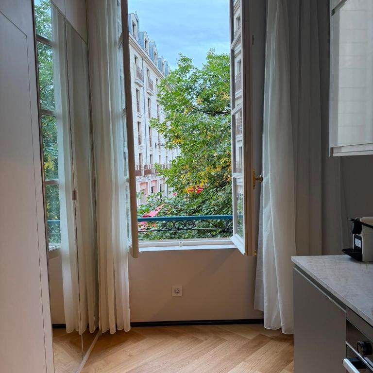Chic Renovated apartment, Heart of Paris - Appartement 2 Chambres - 14