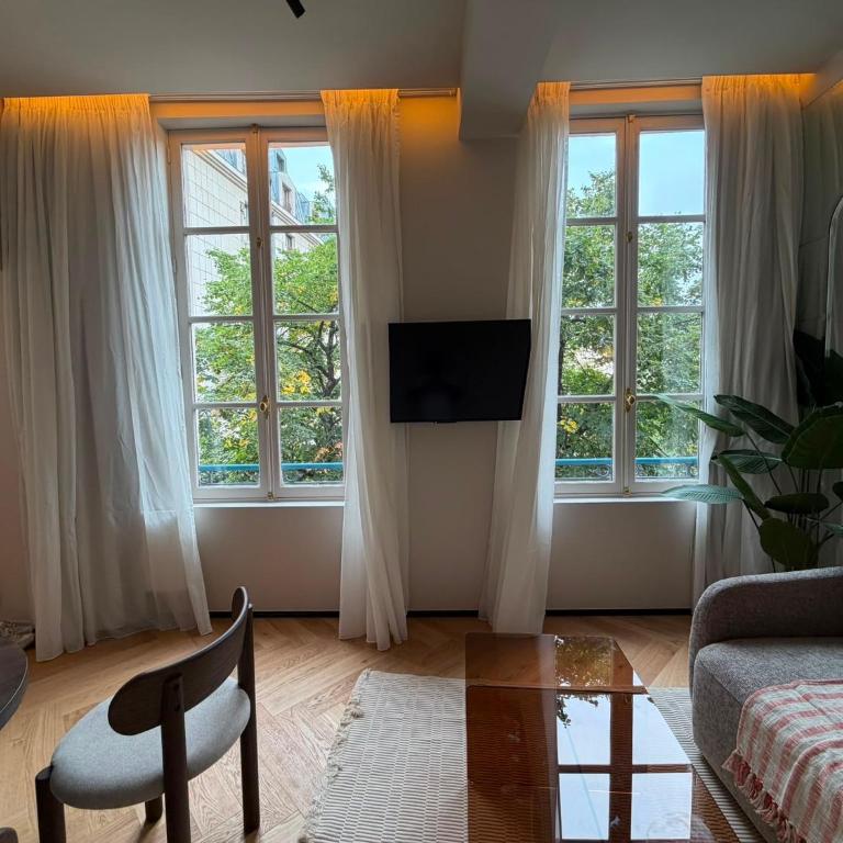 Chic Renovated apartment, Heart of Paris - Appartement 2 Chambres - 17