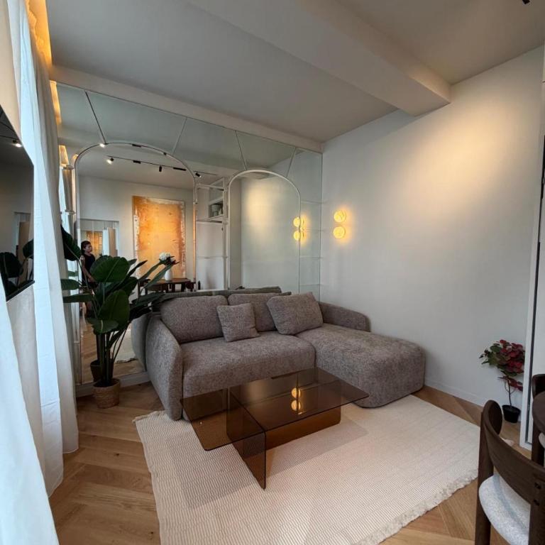 Chic Renovated apartment, Heart of Paris - Appartement 2 Chambres - 23