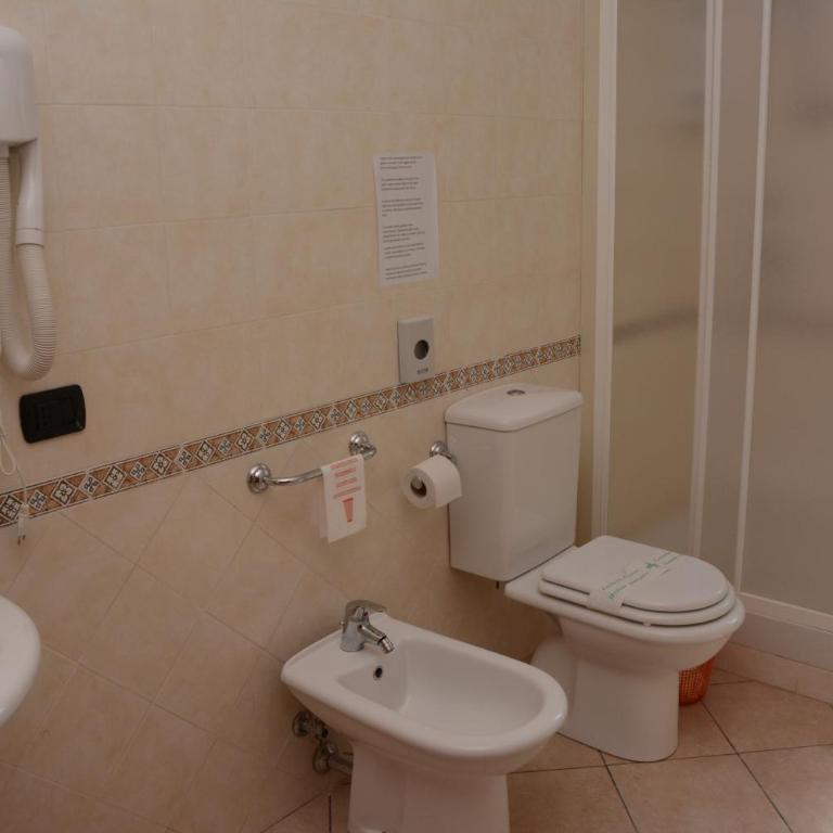 B&B Villa San Leonardo - Camera Quadrupla con Accesso Disabili - 5