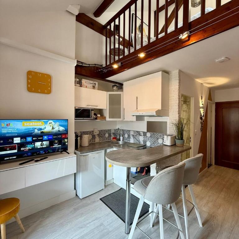 Le Duplex D'Hélène Cluses Centre Climatisé - Appartement 1 Chambre avec Balcon et Vue sur les Montagnes - 3