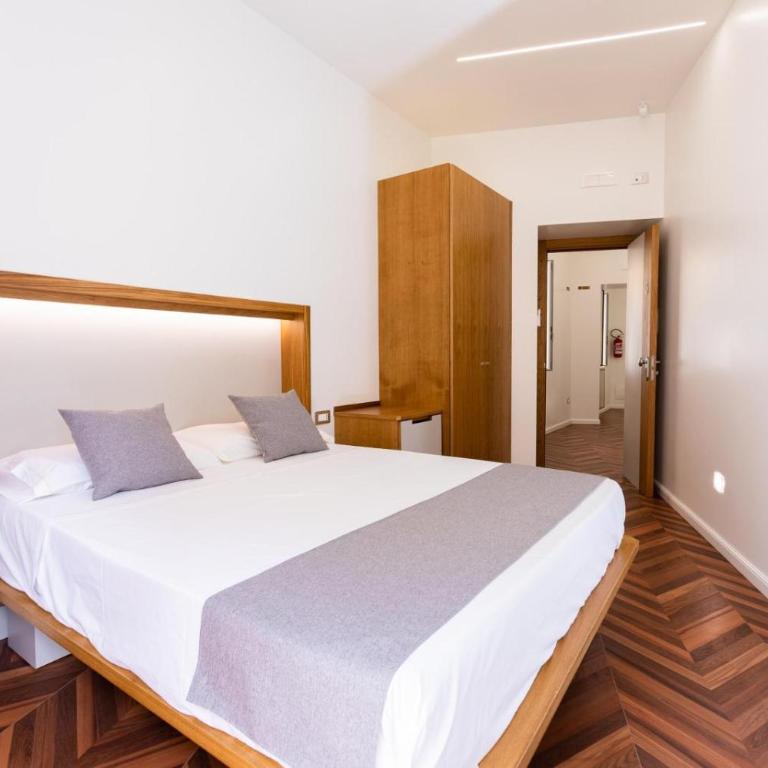 Silla rooms - Double Room with Balcony - 3