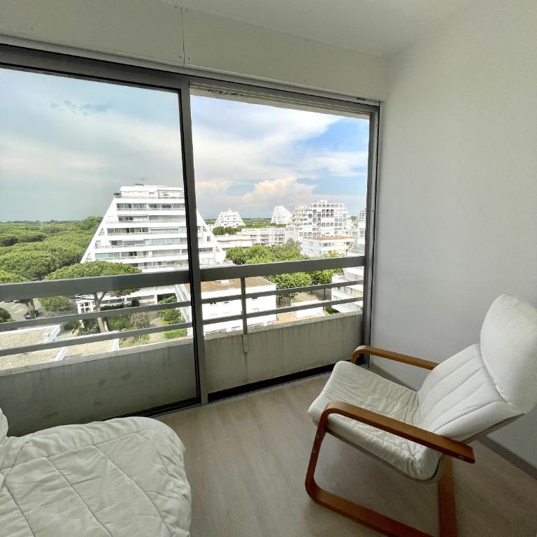 Residence avec piscine, t4 pour 6 N113 - Appartement 3 Chambres Premium avec Balcon - 12