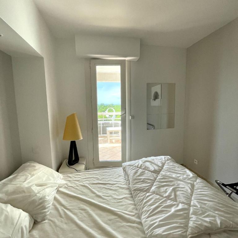 Residence avec piscine, t4 pour 6 N113 - Appartement 3 Chambres Premium avec Balcon - 14