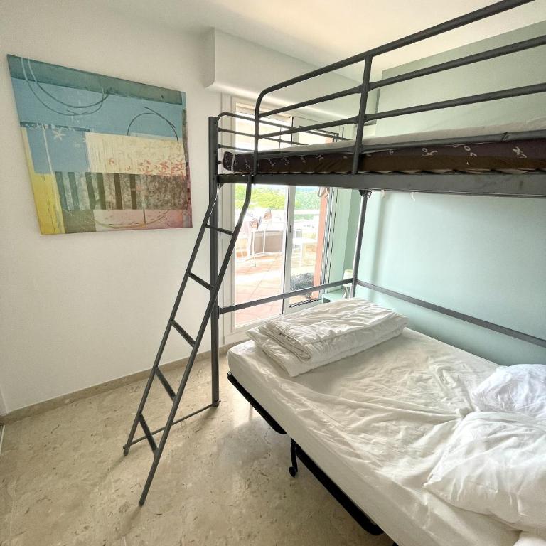 Residence avec piscine, t4 pour 6 N113 - Appartement 3 Chambres Premium avec Balcon - 15