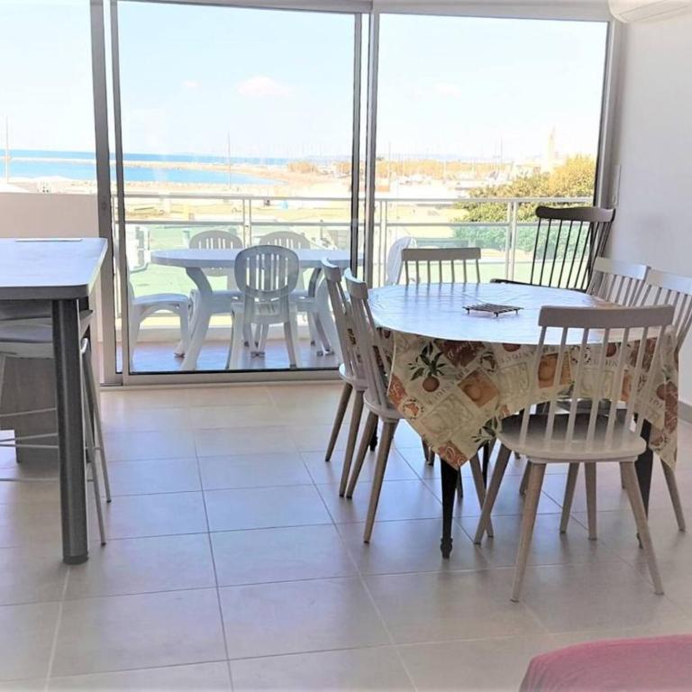 Vue mer, t3 pour 6 N33 - Appartement 2 Chambres avec Terrasse et Vue sur la Mer - 3