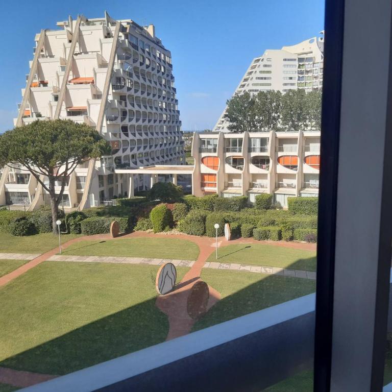 Proche Port, t2 pour 4 N39 - Appartement - Vue sur Jardin - 2