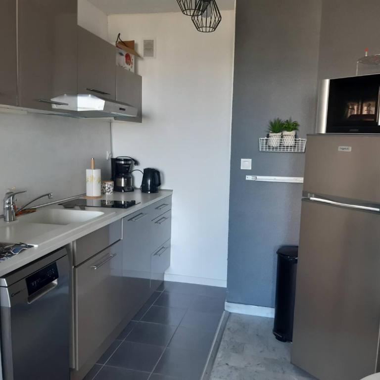 Proche Port, t2 pour 4 N39 - Appartement - Vue sur Jardin - 3