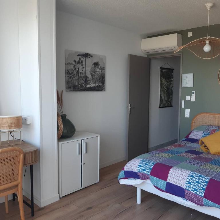 Proche Port, t2 pour 4 N39 - Appartement - Vue sur Jardin - 8
