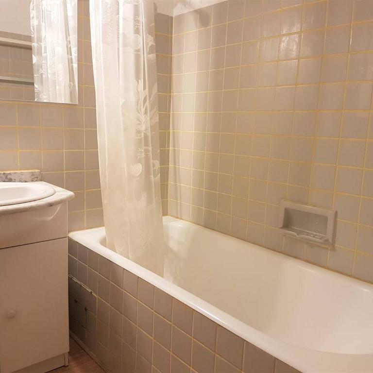 Coeur de ville, t2 pour 4 N13 - Appartement 1 Chambre avec Balcon - 9