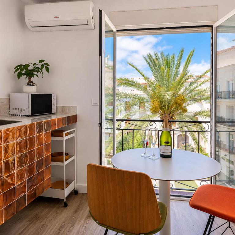 CASA EN ALTEA PRIMERA LÍNEA y VISTAS 1 - Apartamento con balcón - 1