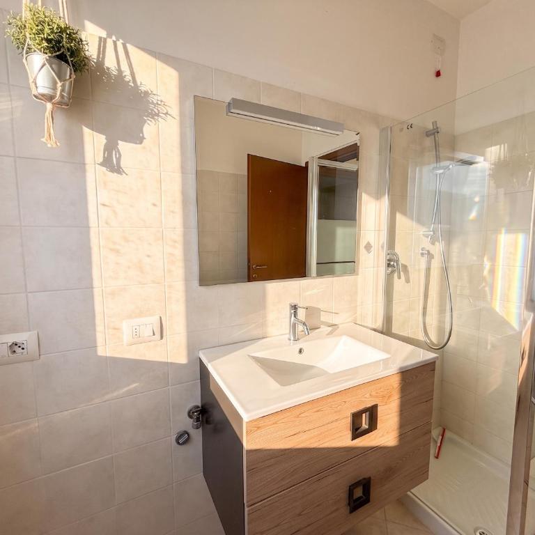 La Quiete 28 swimming pool and view - Appartamento con Vista Lago - 9