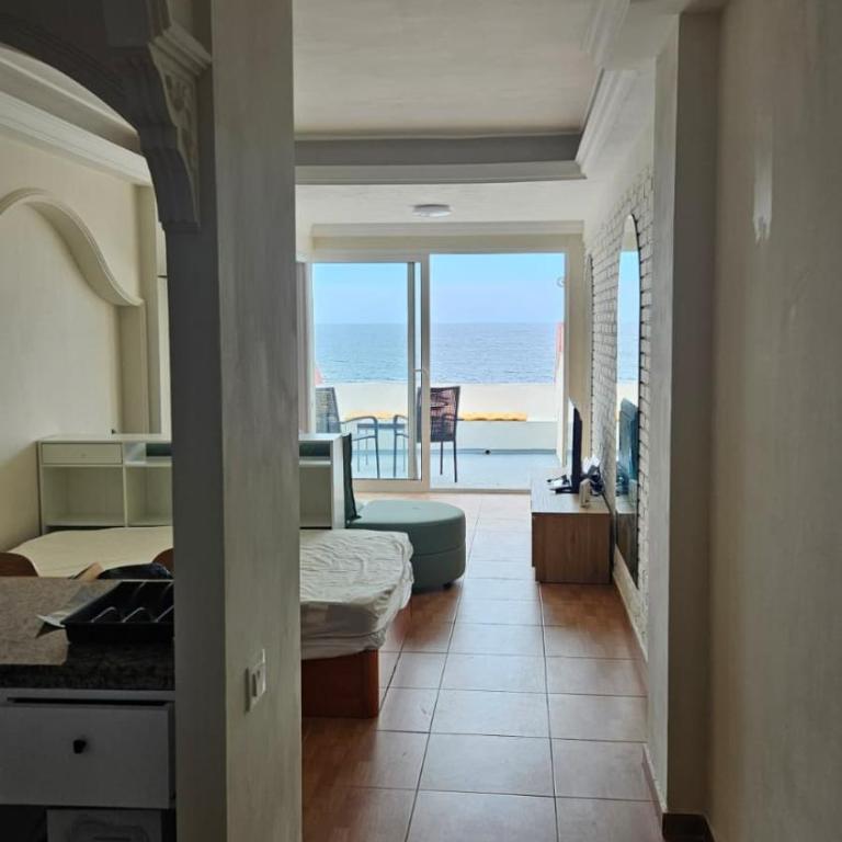 Playa Las Canteras 68 - Beach Front Studio - Studio mit Meerblick - 2