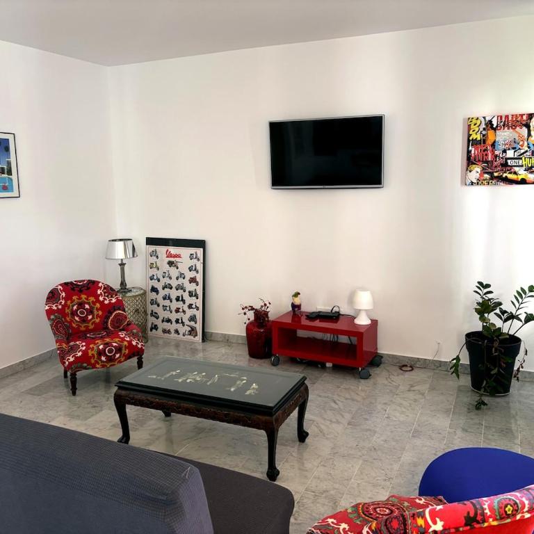 Tour Magne-8 pers-Parking-Clim - Chambre Double Économique - 4