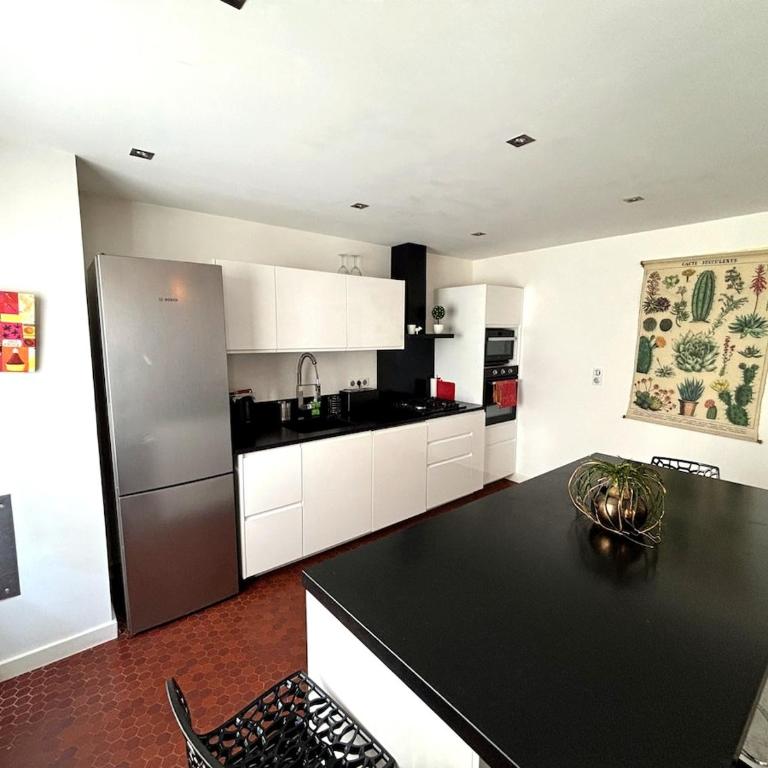 Tour Magne-8 pers-Parking-Clim - Chambre Double Économique - 9