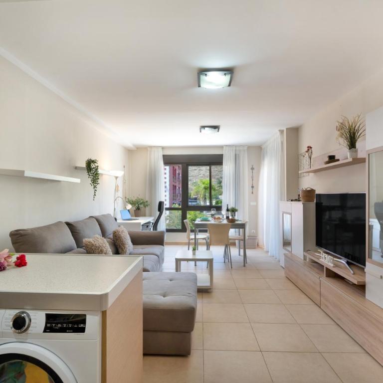 Cozy Seaside Palm Mar - One-Bedroom Premium Apartment with Ocean View - 19
