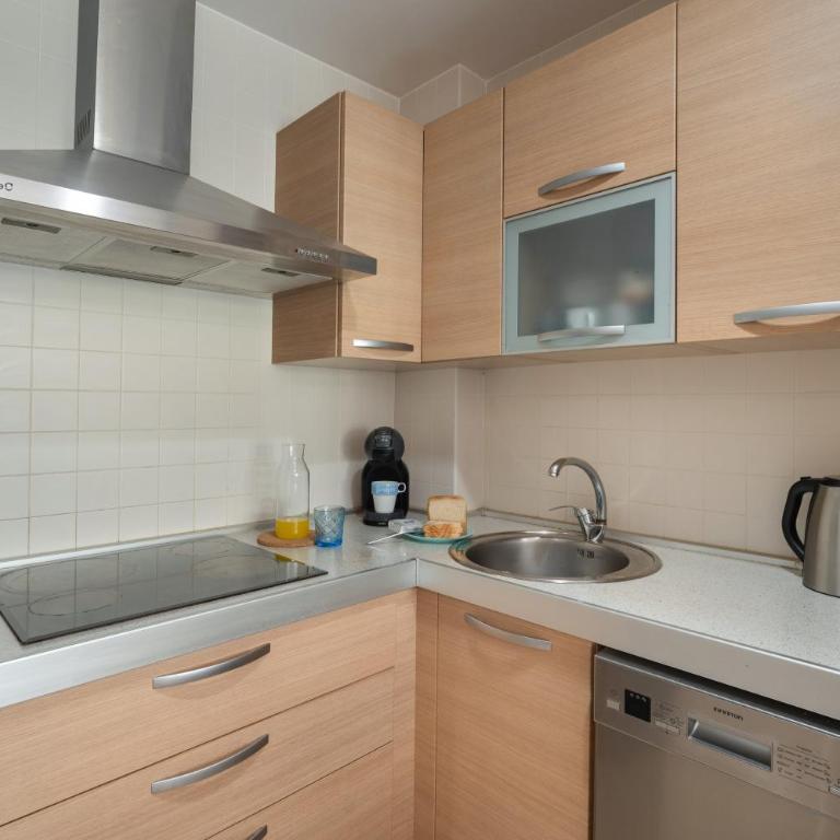 Cozy Seaside Palm Mar - One-Bedroom Premium Apartment with Ocean View - 10