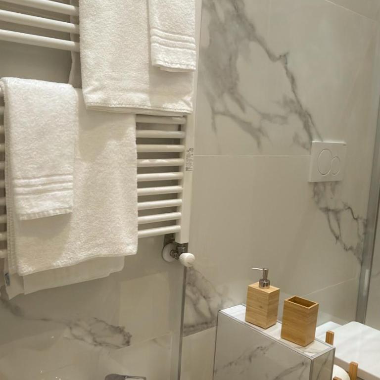 EasyHomeStayDucale StationFreeParking - Appartamento con 1 Camera da Letto - 16