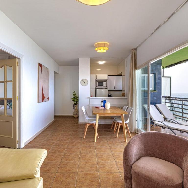 Marbella South Facing Beachfront Apartment - Apartamento con vistas al mar - 9
