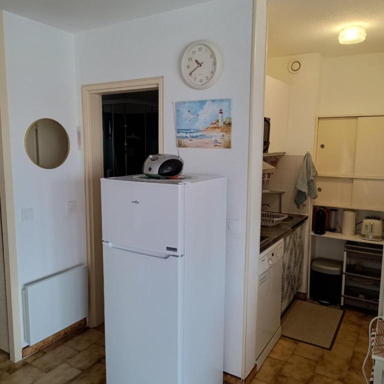 Studio confortable vue sur le port, avec balcon et parking - Studio with Sea View - 33