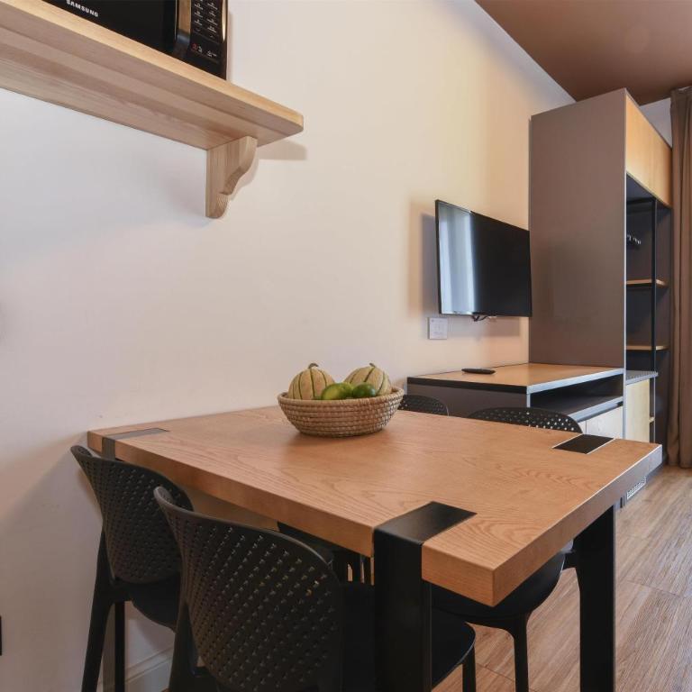 Best Western Hotel Arya - Family Queen Suite with Kitchenette and Terrace - 2