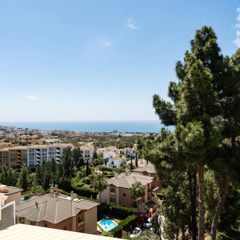 Charming Penthouse in Calahonda with Panoramic views! - Apartamento - 1