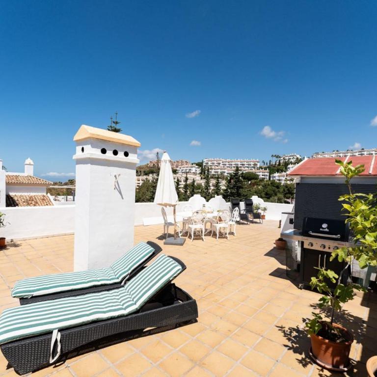 Charming Penthouse in Calahonda with Panoramic views! - Apartamento - 3
