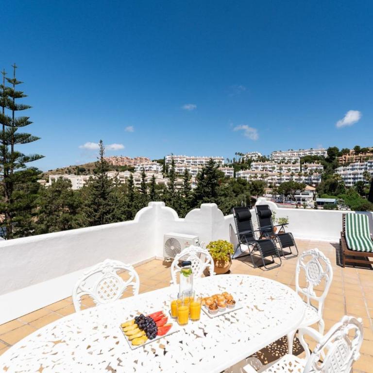 Charming Penthouse in Calahonda with Panoramic views! - Apartamento - 4