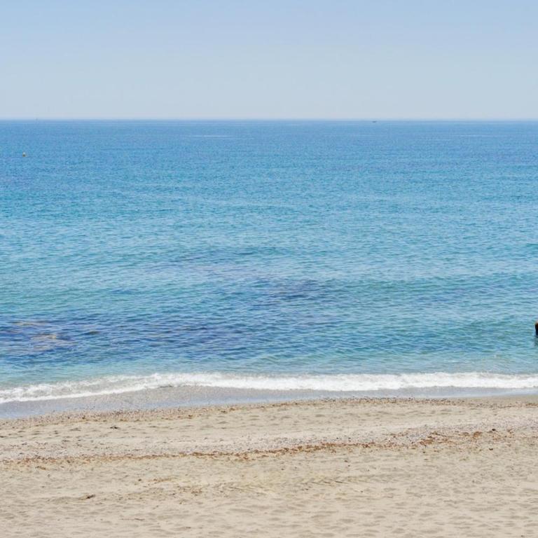 Beachfront with ocean views - Three-Bedroom Apartment - 35