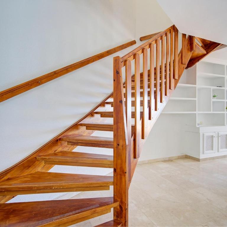 Beachfront with ocean views - Three-Bedroom Apartment - 50