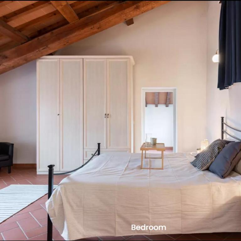 Giambologna - One-Bedroom Apartment - 4