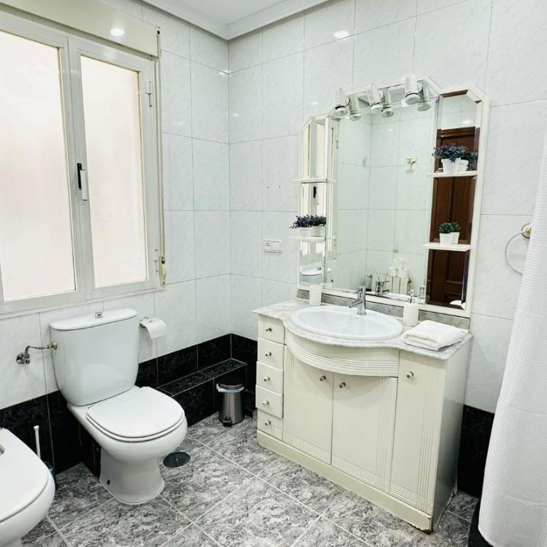 Alojamiento Alatriste - Habitación Doble con baño privado - 5