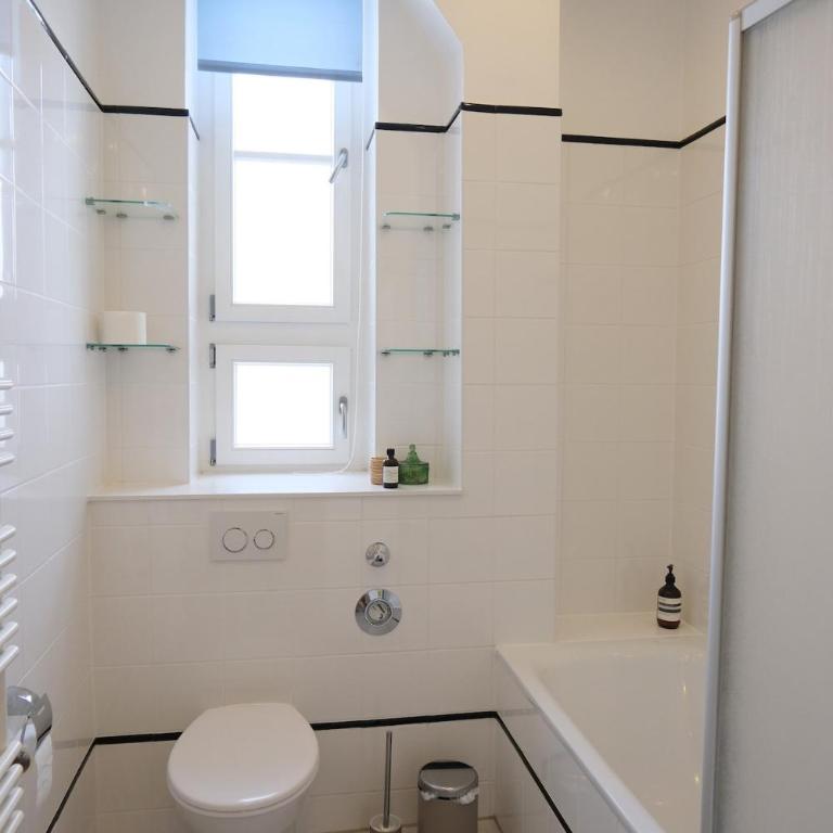 Gemütliche 2-Zimmer-Altbauwohnung - One-Bedroom Apartment - 6