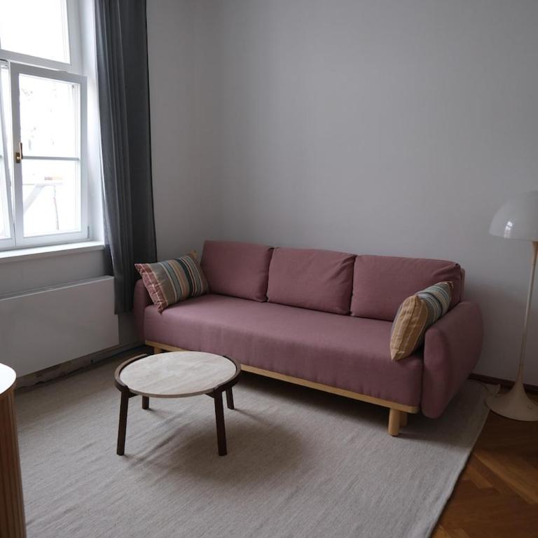 Gemütliche 2-Zimmer-Altbauwohnung - One-Bedroom Apartment - 16