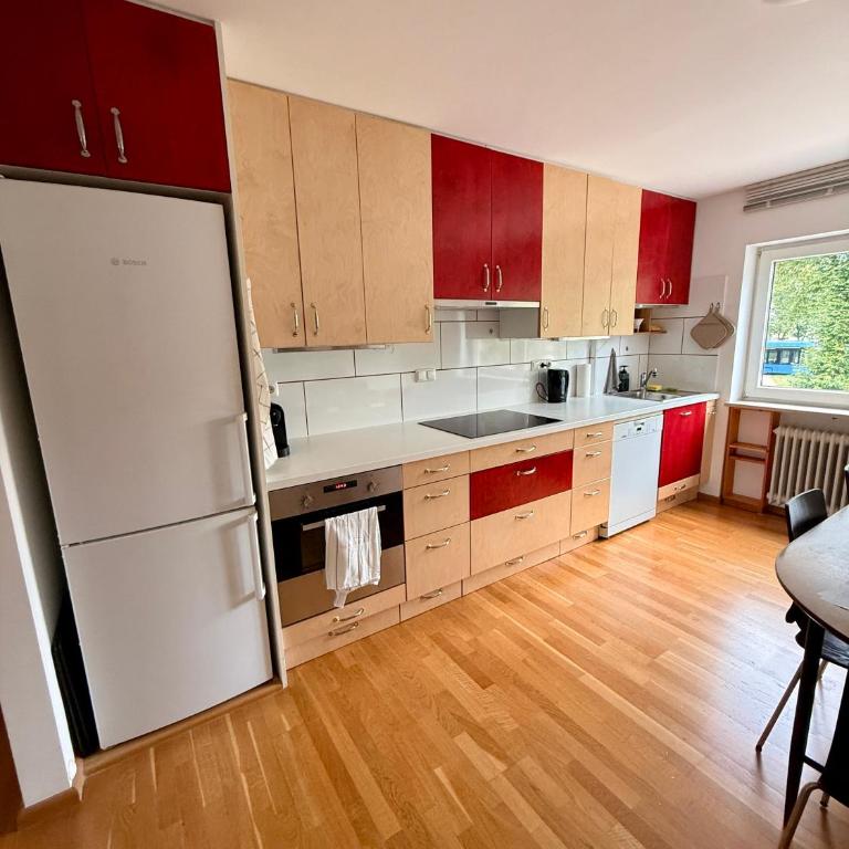 Large Munich apartment for 8 guests with 2 bathrooms - Appartamento - 8