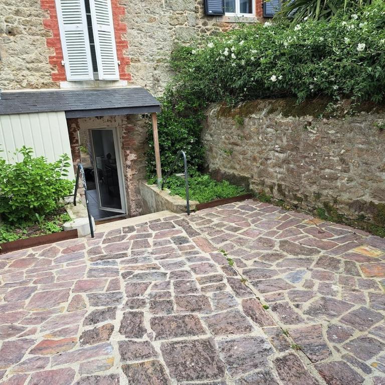 House in the center of Dinard, 250 m from the beach, facing St Malo - Maison 1 Chambre - 8